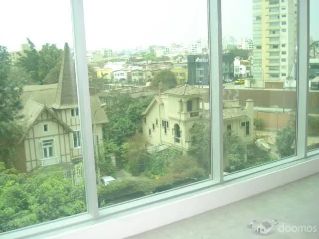 Alquiler de oficina en moderno edificio empresarial "El Reducto" — foto 1