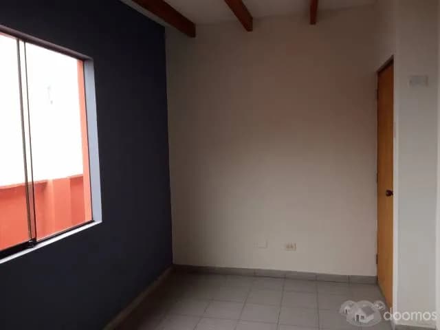 Departamento independiente de dos dormitorios y patio en Surco — foto 5
