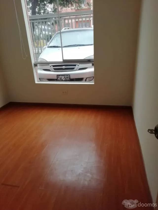 VENDO LINDO DEPARTAMENTO EN PRIMER PISO CON COCHERA — foto 4