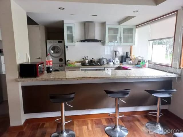 Alquiler de departamento de 140m2 en primer piso con 2 cocheras!! — foto 2