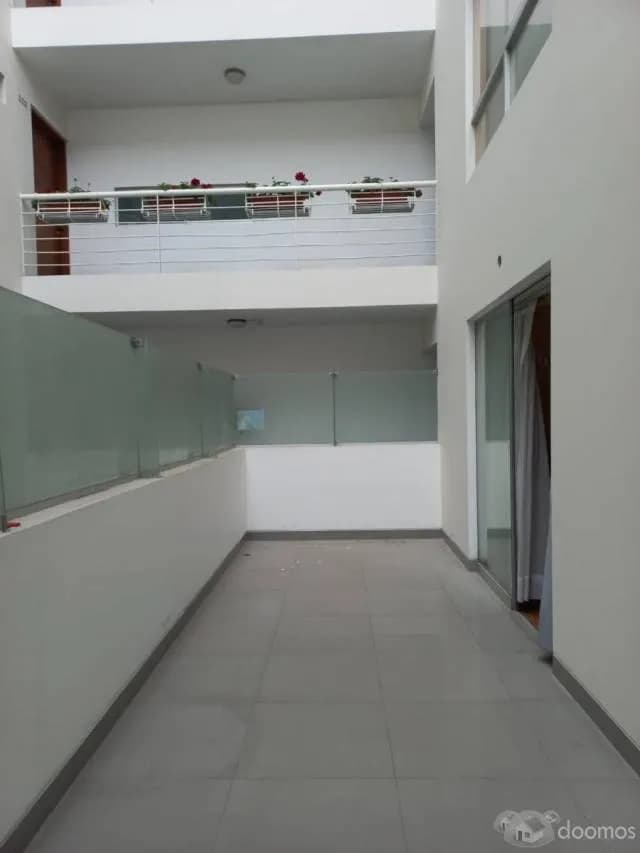 Alquiler de departamento de 140m2 en primer piso con 2 cocheras!! — foto 8