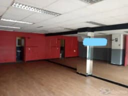 ALQUILER DE OFICINA O LOCAR COMERCIAL EN ZONA ESTRATEGICA EN EL EDIFICIO EL DORADO