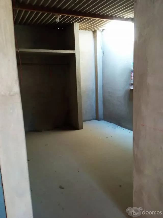 Venta de casa con plano + título de propiedad en el distrito de Mi Perú — foto 4