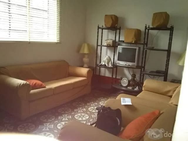 CASA U OFICINA — foto 1