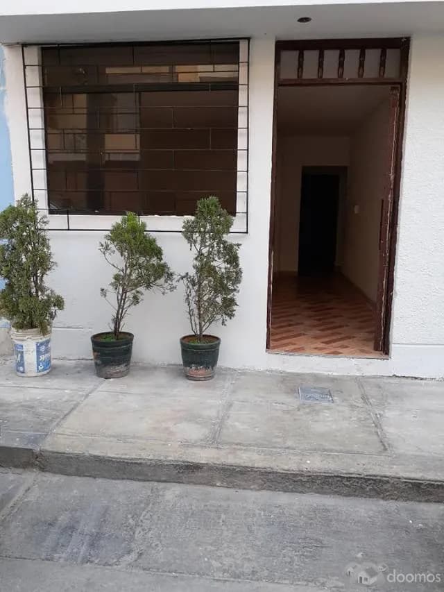 Se Alquila Mini Departamento 1er Piso — foto 1