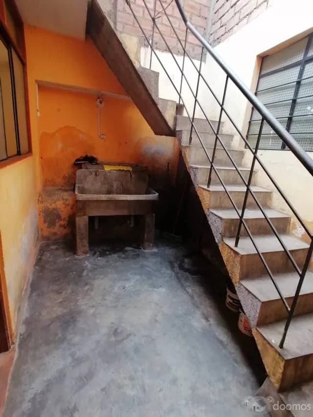VENTA DE CASA DE 2 PLANTAS EN URBANIZACIÓN EL CARMEN - COMAS — foto 11
