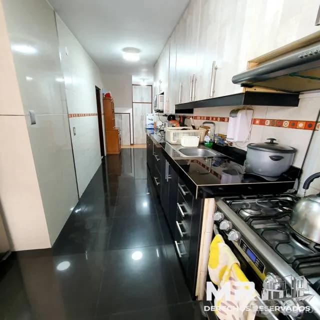 VENCO CASA LISTA PARA VIVIR CERCA A PARQUE — foto 8