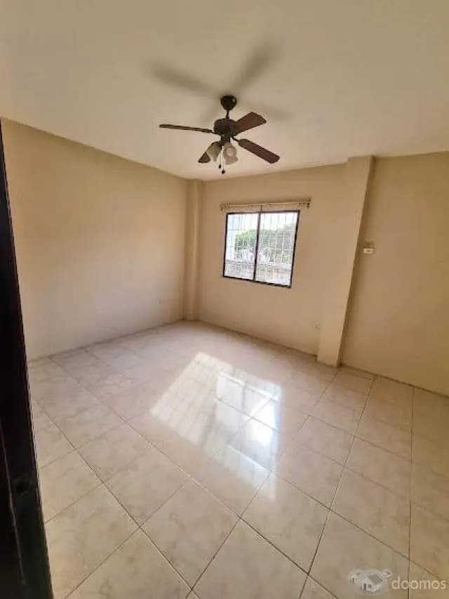 Se alquila departamento de 2 cuartos en Mirones - Cercado — foto 2