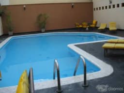 AMPLIO Y ACOGEDOR DPTO CON  AREAS COMUNES PISCINA, FRONTON