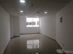 ALQUILER DE LOCAL TIPO OFICINA O CONSULTORIO EN EDIFICIO NUEVO DE ESTRENO