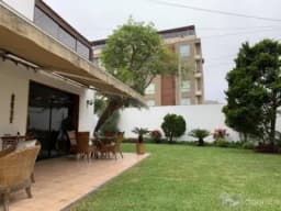CLIENTE VENDE CASA EN SURCO CDRA. 6 DE LA AV. LA MERCED LIMITE CON MIRAFLORES