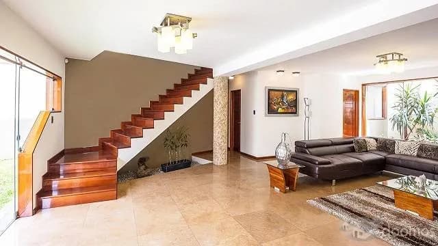HERMOSA CASA EN ZONA EXCLUSIVA DE SURCO — foto 8