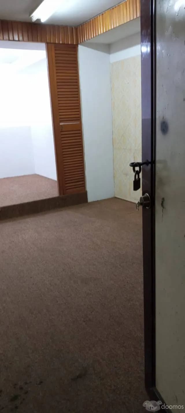 ALQUILO LOCAL COMERCIAL 25 METROS EN SAN ISIDRO — foto 4