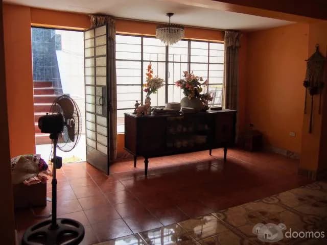 VENTA DE CASA -CON 5 DEPARTAMENTOS COMPLETOS — foto 3