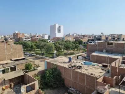 Casa de 5 niveles en buena zona