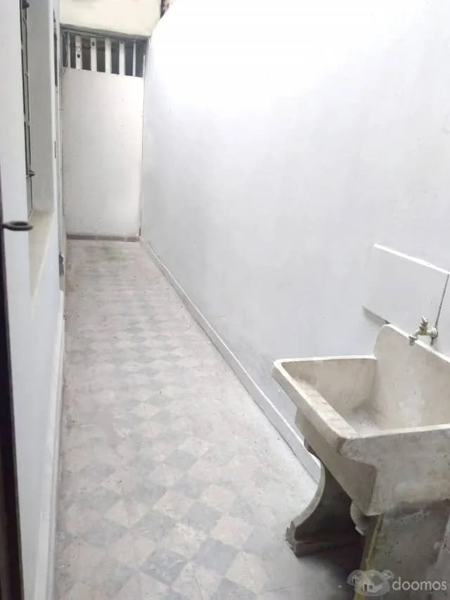 Gran Casa Familiar con Cochera y Jardín — foto 2