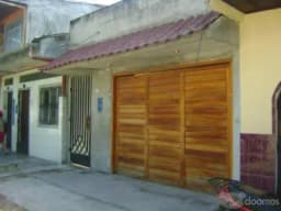 casa de dos pisos con garage,,