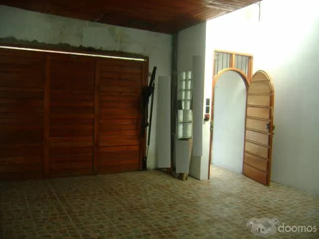 casa de dos pisos con garage,, — foto 2