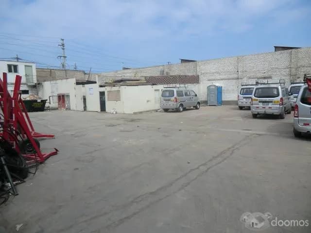 ALQUILER LOCAL INDUSTRIAL AV. MAQUINARIAS CERCADO DE LIMA — foto 2