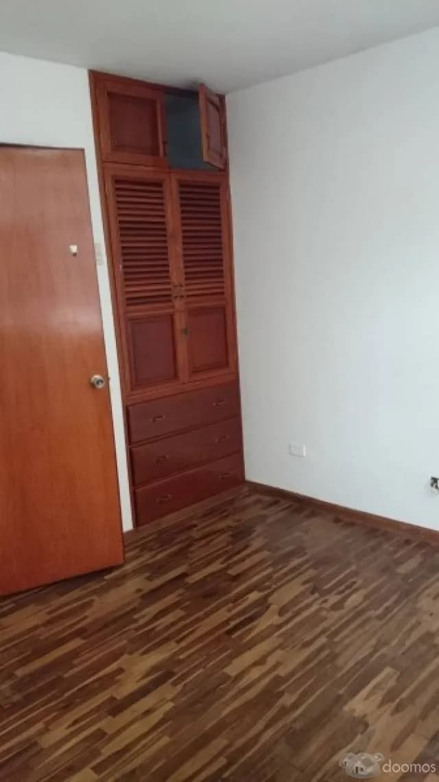 Venta de Casa en Breña con aires libres y 3 dormitorios — foto 4