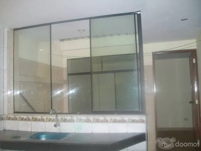 Vendo Casa GRAN INVERSION Urb. San Juan Macias Callao — foto 5