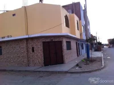 CASA PRIMER PISO , HOSPEDAJE 2DO PISO / PUERTAS INDEPENDIENTES