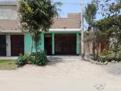 CASA BARATA EN EXCELENTES CONDICIONES EN LAS BRISAS-NUEVO CHIMBOTE