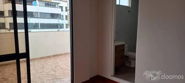 Vendo Departamento Duplex, 28 de Julio Miraflores — foto 4