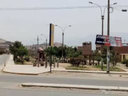 2 Casas Lima Norte y Terreno en Esmeralda con todos los servicios. Título en SUNARP:$27mil c/u. Paredes de ladrillo y prefabricadas. Todo asfaltado. Dejar mensaje: Cel 95-4142-874 Ó educaron@gmail.com