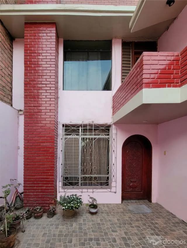 Casa 3 Pisos - Urb. La Floresta de Pro - Los Olivos — foto 2
