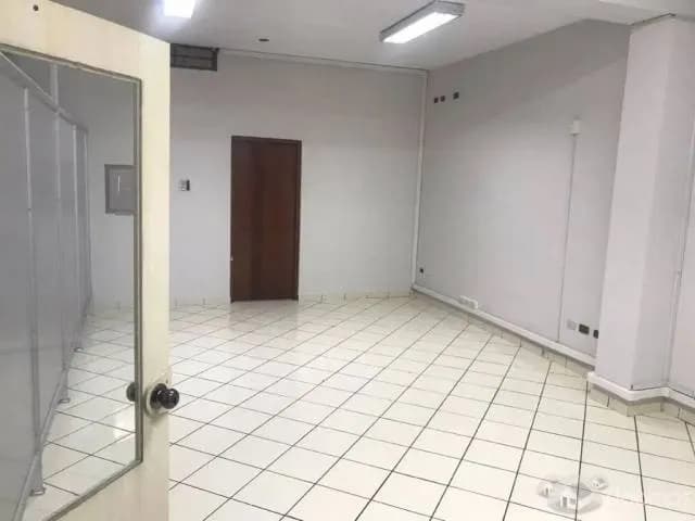 SE ALQUILA LOCAL COMERCIAL — foto 1
