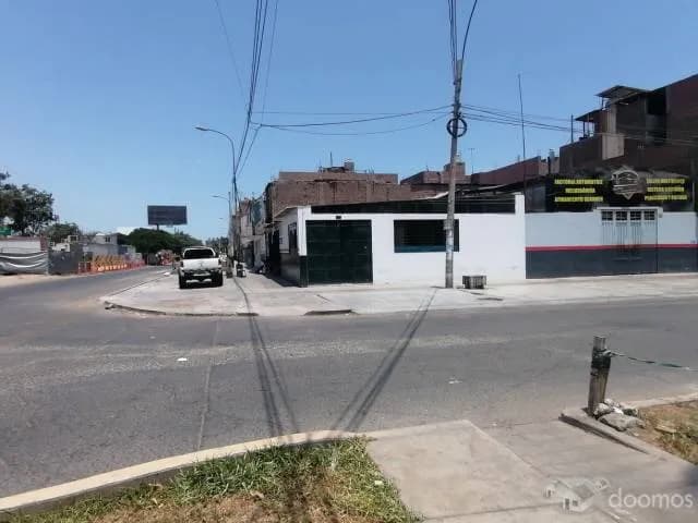 Local en Alquiler Los Olivos Excelente Ubicación — foto 2