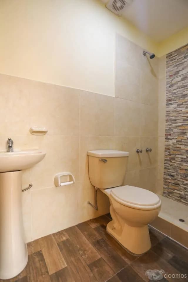 *SE ALQUILAN MODERNAS HABITACIONES URB. CIPRESES* — foto 10
