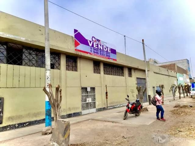 Venta de Local Industrial de 6000 mt2 como Terreno en Av Nestor Gambeta — foto 2