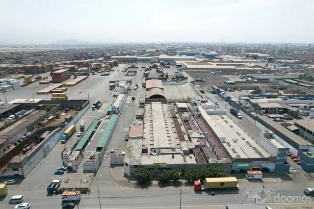 Venta de Local Industrial de 6000 mt2 como Terreno en Av Nestor Gambeta — foto 5
