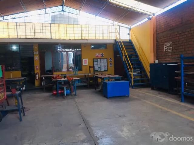 VENTA DE LOCAL / CASA — foto 3