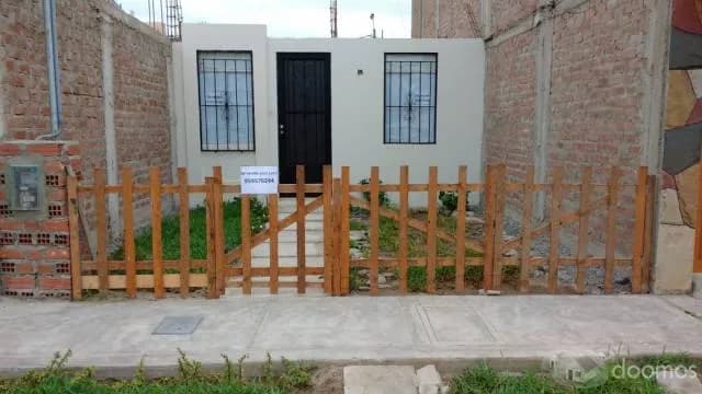 Venta de Casa Sol de la Florida Ica — foto 1