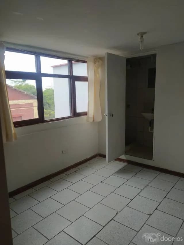 ALQUILO HABITACIÓN AMPLIA — foto 5