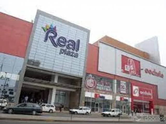 Venta Local Comercial  Frente a REAL PLAZA PRIMAVERA 250 m2 Surquillo — foto 1