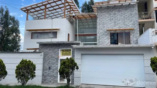 VENTA DE CASA EN ZONA EXCLUSIVA CAJAMARCA — foto 1
