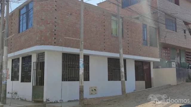 OPORTUNIDAD VENTA DE CASA DE 2 PISOS MAS AZOTEA CON 3 DEPTS — foto 1