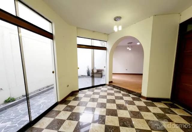 Vendo Casa - La Molina Frente Univ. San Martin — foto 3
