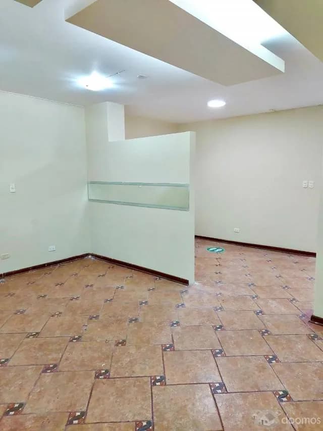 Alquilo Local Comercial en 1er Piso - Solo Para Deposito — foto 8