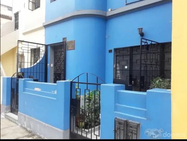 SE VENDE LOCAL COMERCIAL / 2DO Y 3ER PISO EN BREÑA - TOTALMENTE AMUEBLADO — foto 3