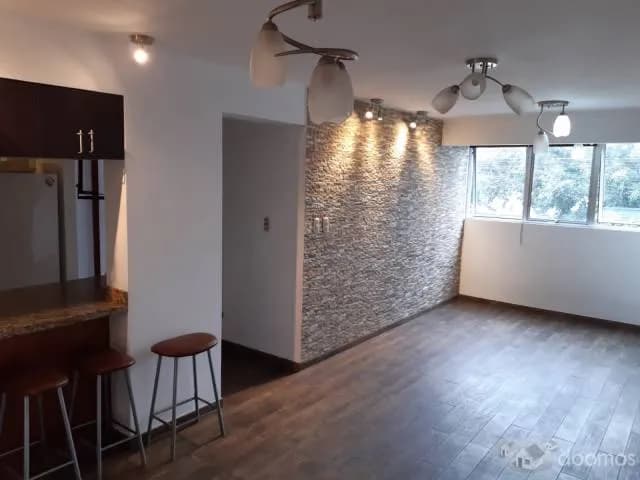 Departamento 2 dormitorios 1 baño 80 m, cuad.  cochera — foto 1