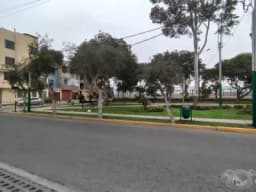 Vendo departamento en surco frente a parque