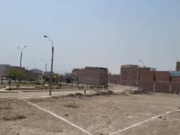 VENDO DE TERRENO EN URBANIZACION LA ALAMEDA DE CARABAYLLO, FRENTE PARQUE