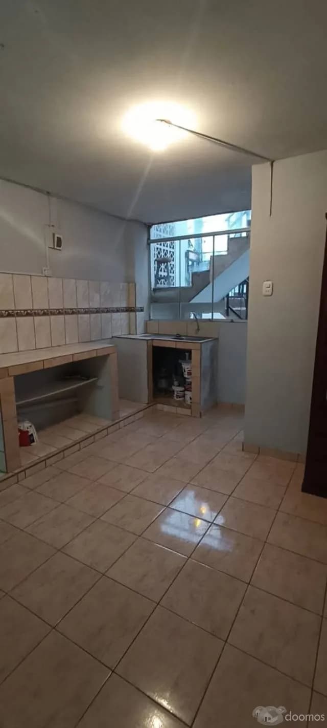 Departamento amplio en segundo piso — foto 3