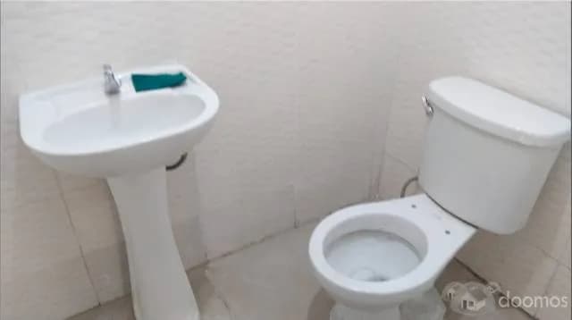 Alquilo Local Comercial en Jirón Lino Cornejo de 42mt2 Centro de Lima — foto 1