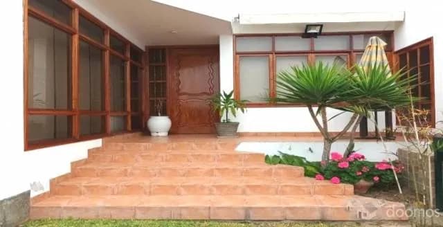VENTA DE LINDA CASA CAMPO PLAYA — foto 1